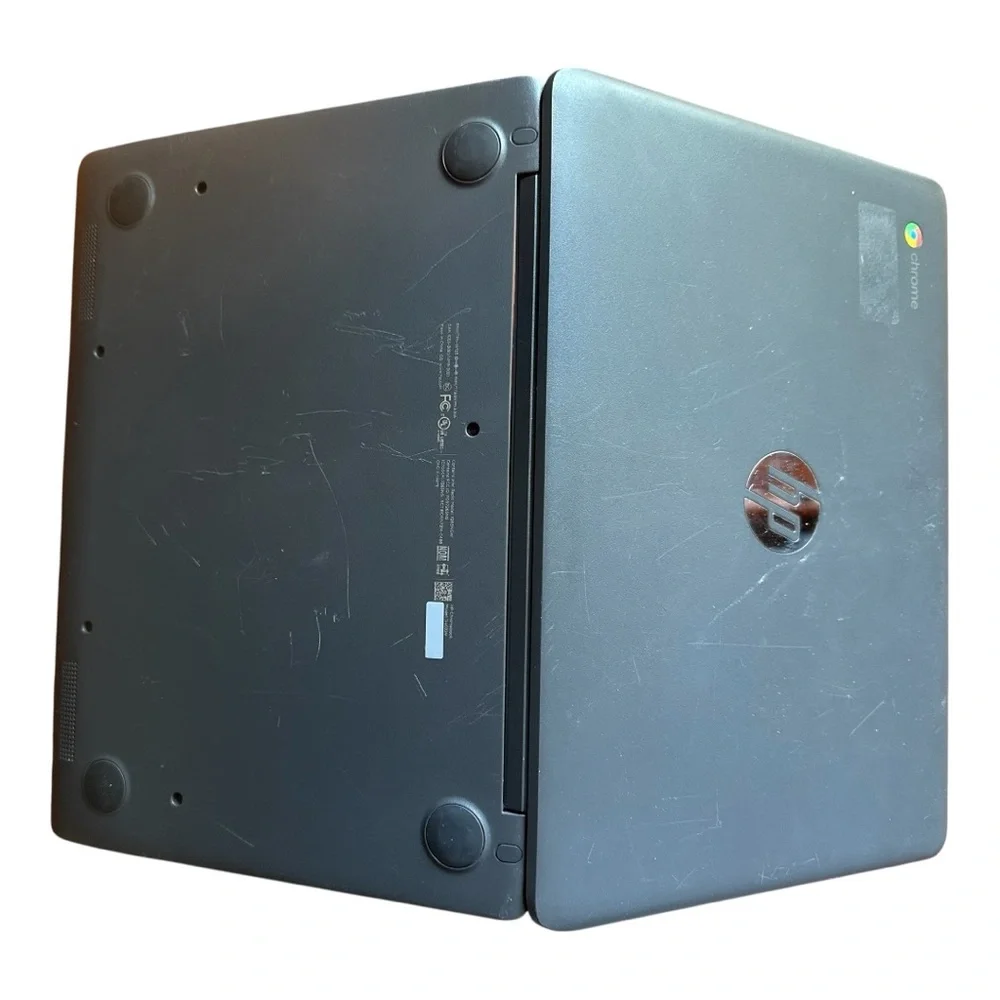HP chromebook - model 11 v032nr - As Is